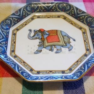 WEDGWOOD 5398 Blue Elephant Bone China 5" Octagonal Tray 1-1/2" Elephant 1992